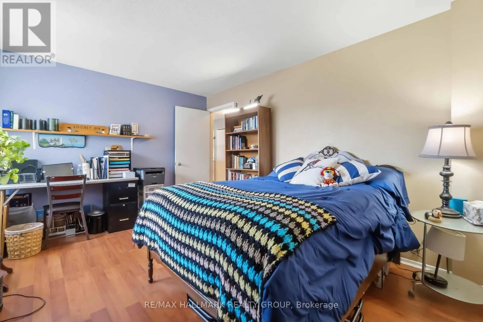 400 - 218 VIEWMOUNT DRIVE