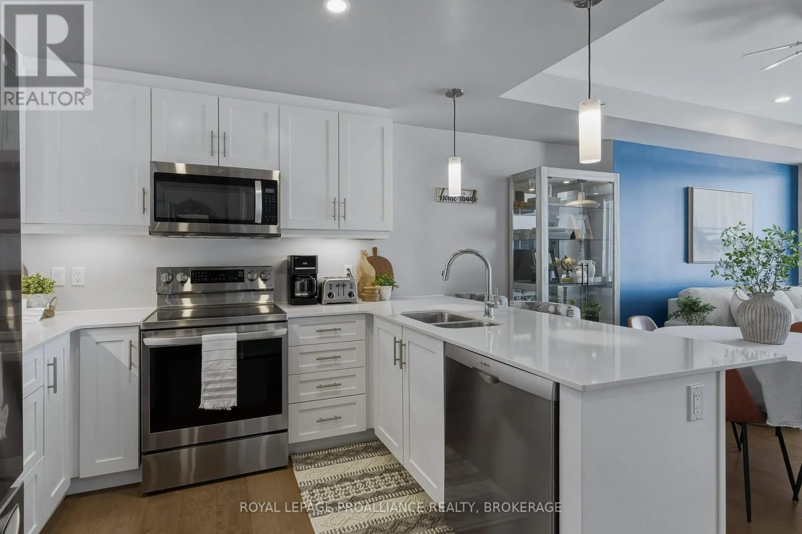 218 - 129B SOUTH STREET #218