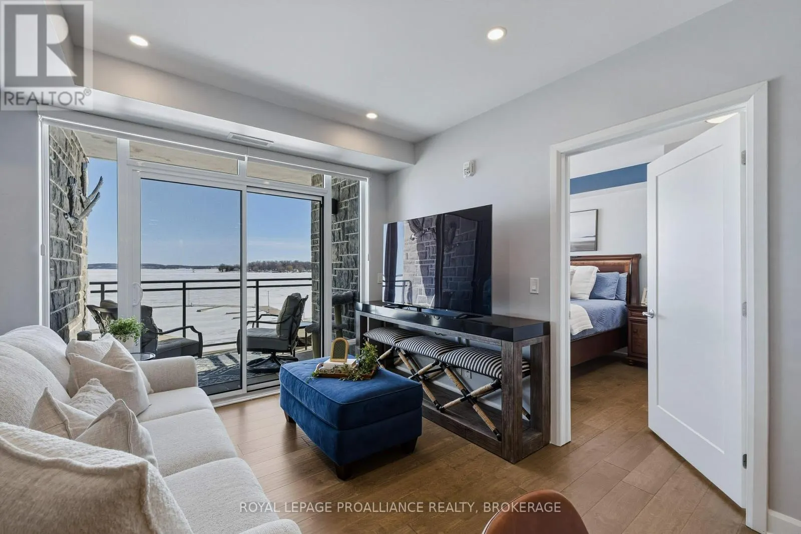 218 - 129B SOUTH STREET #218