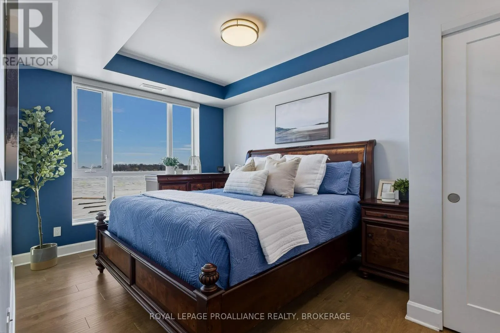 218 - 129B SOUTH STREET #218