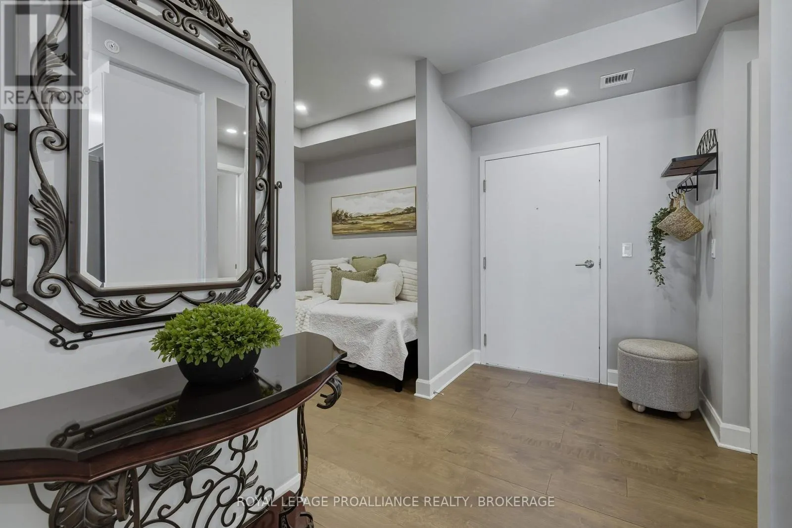 218 - 129B SOUTH STREET #218