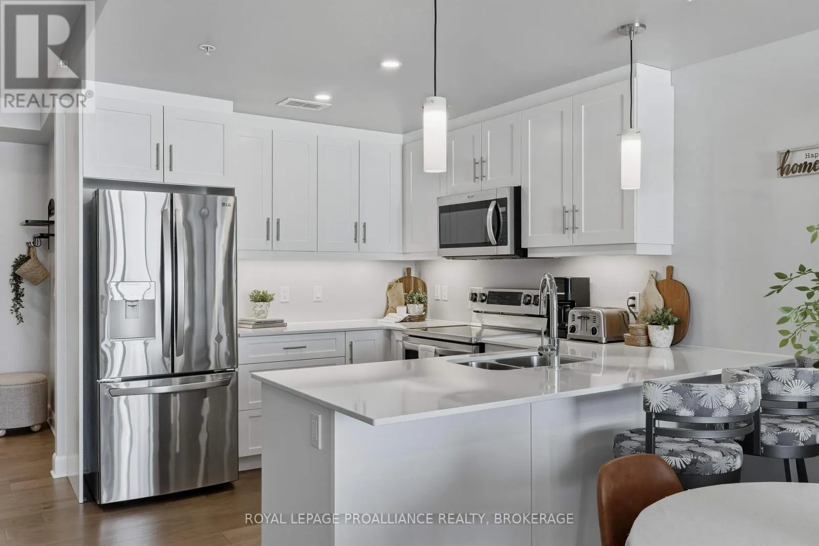 218 - 129B SOUTH STREET #218