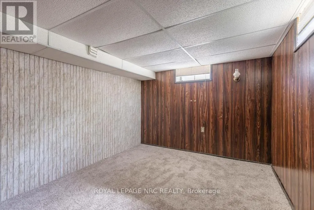 10 RIDGEVIEW AVENUE