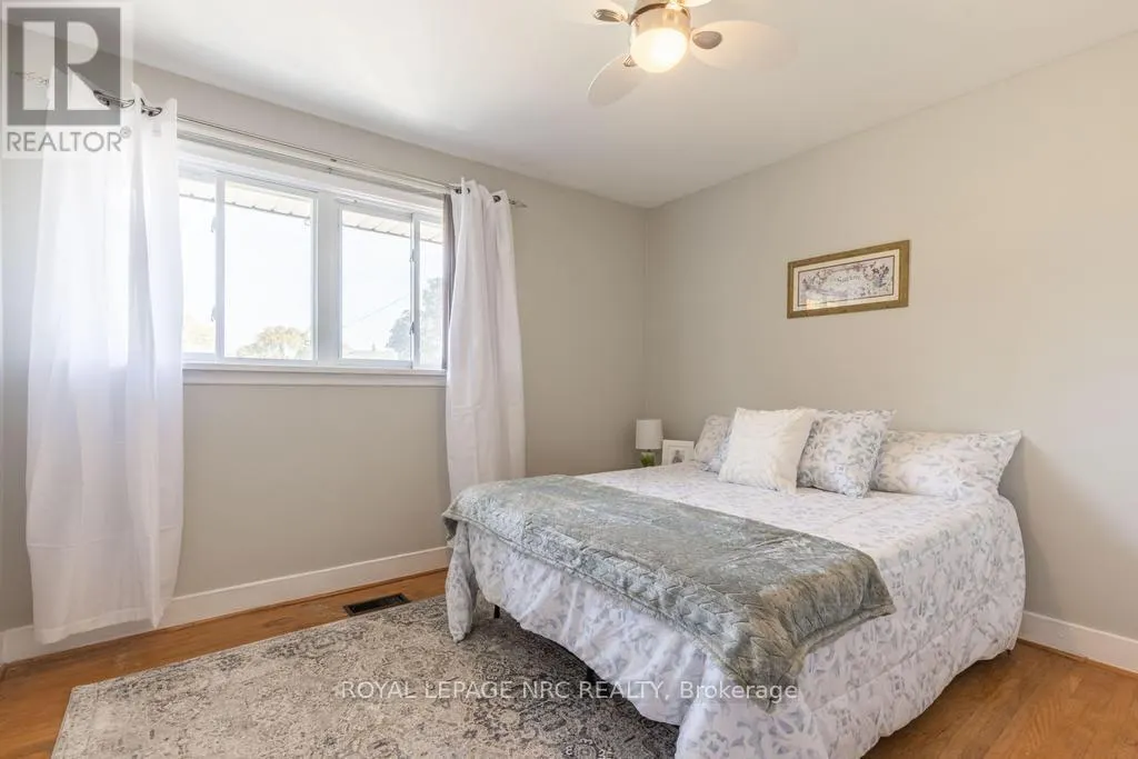 10 RIDGEVIEW AVENUE