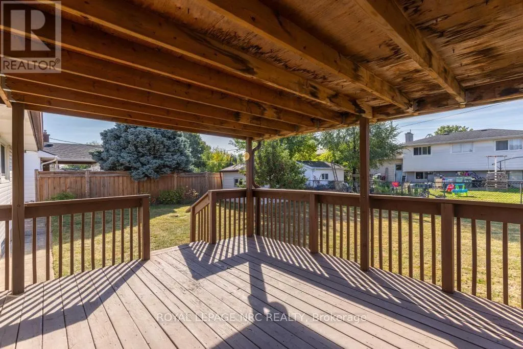 10 RIDGEVIEW AVENUE