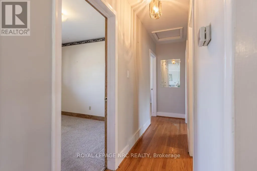 10 RIDGEVIEW AVENUE