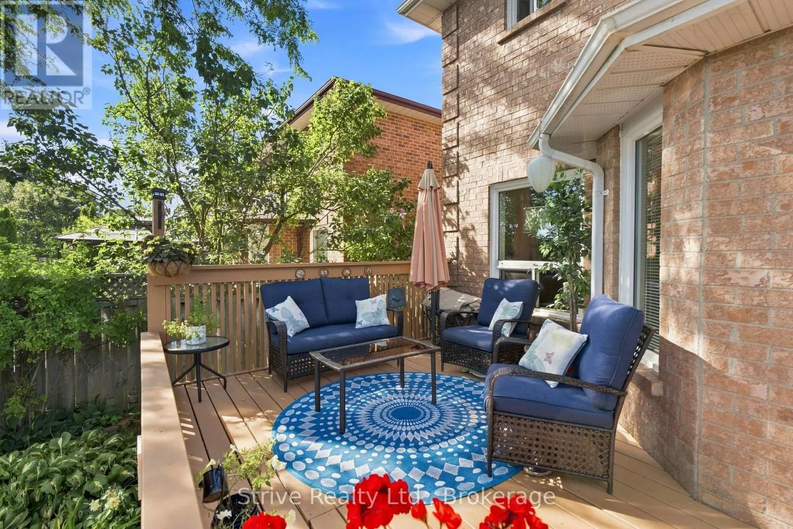 132 EAST HOUSE CRESCENT
