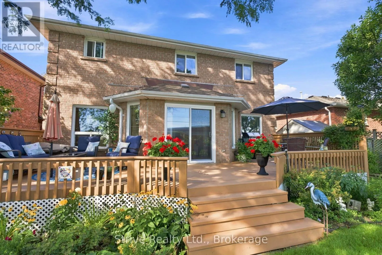 132 EAST HOUSE CRESCENT