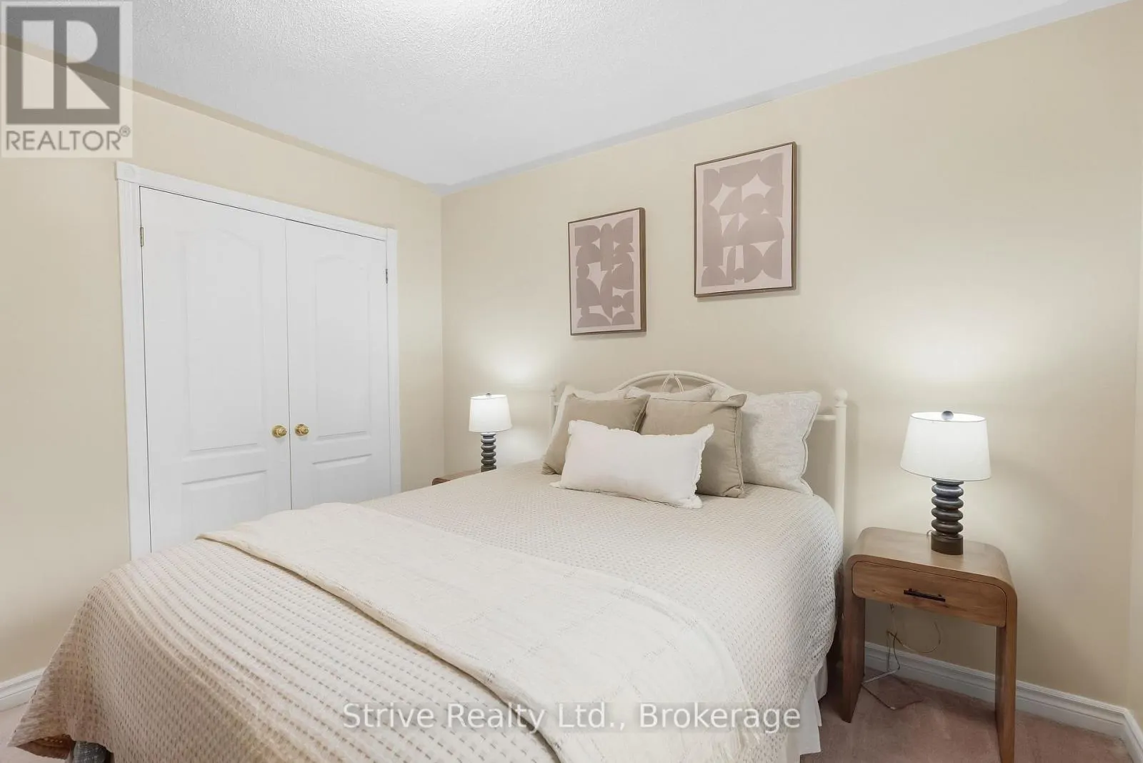 132 EAST HOUSE CRESCENT