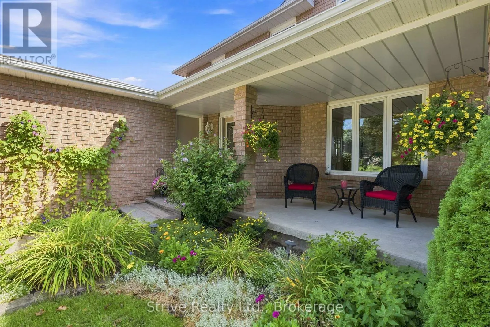 132 EAST HOUSE CRESCENT