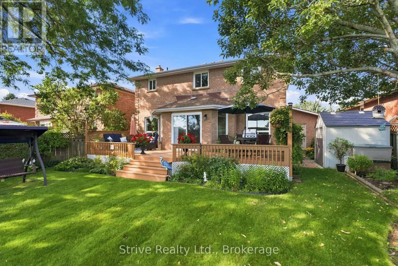 132 EAST HOUSE CRESCENT