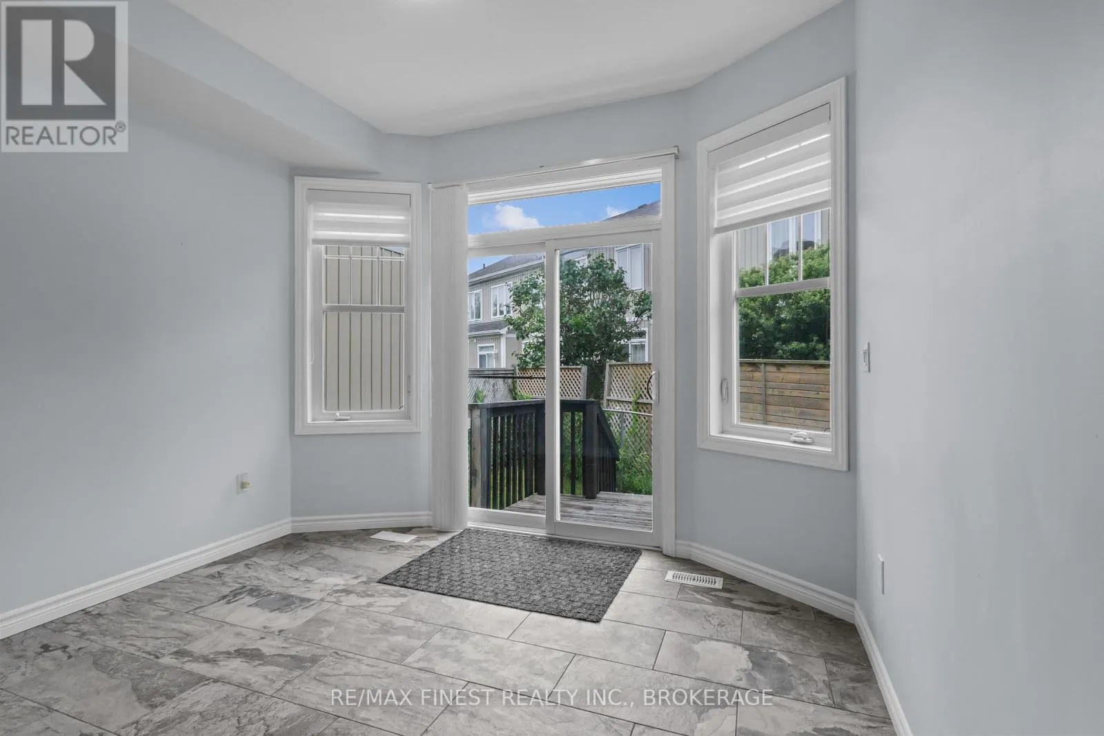 893 ASCOT LANE