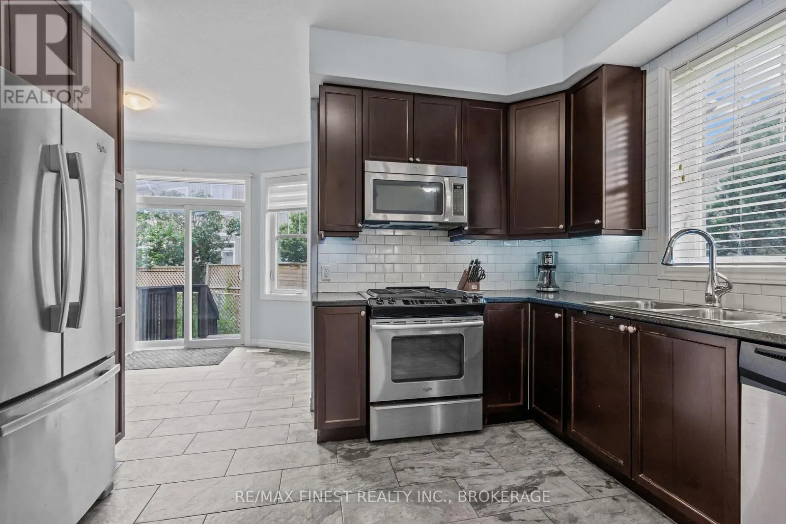 893 ASCOT LANE
