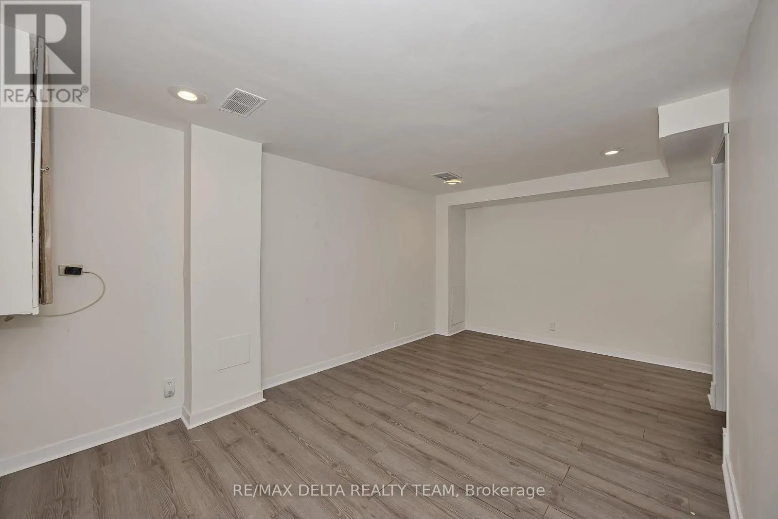435 DUVERNAY DRIVE