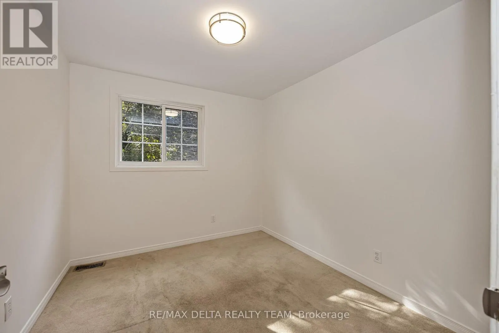 435 DUVERNAY DRIVE