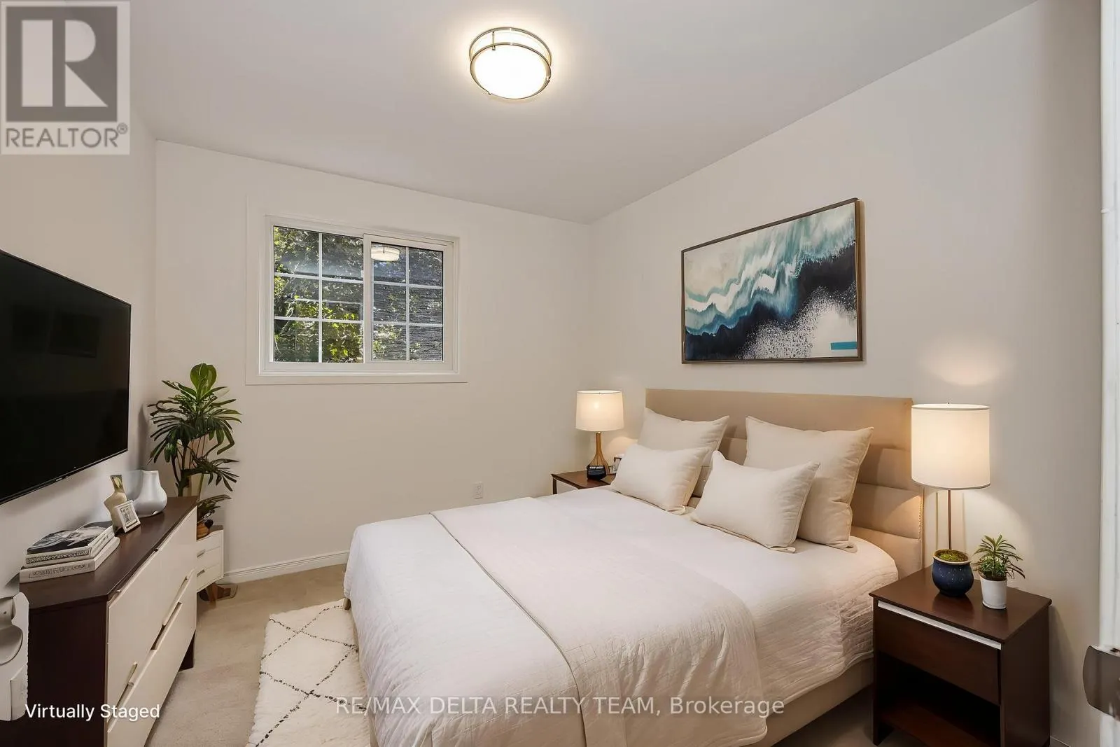 435 DUVERNAY DRIVE