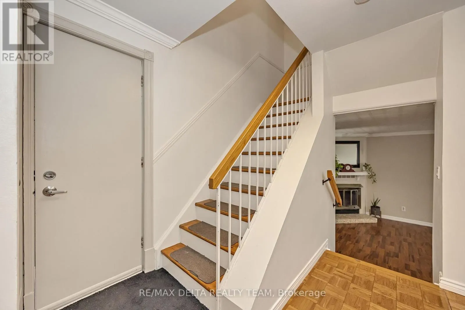 435 DUVERNAY DRIVE