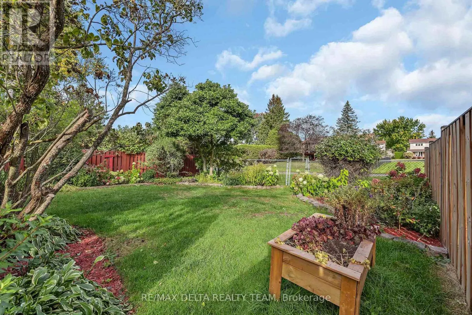 435 DUVERNAY DRIVE