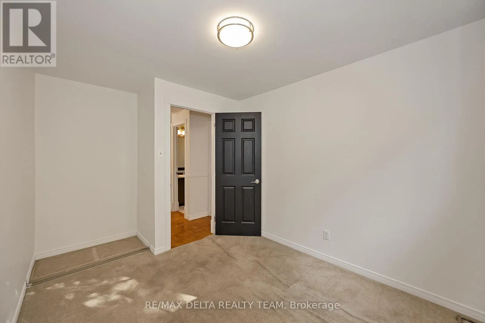435 DUVERNAY DRIVE