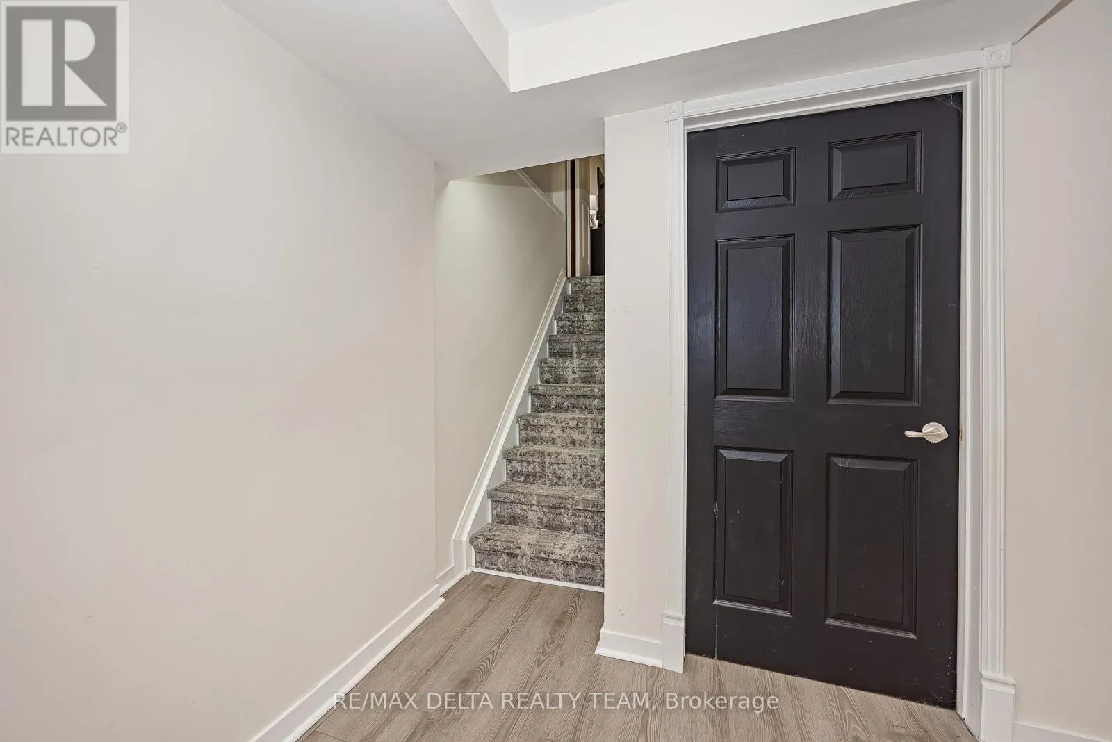 435 DUVERNAY DRIVE