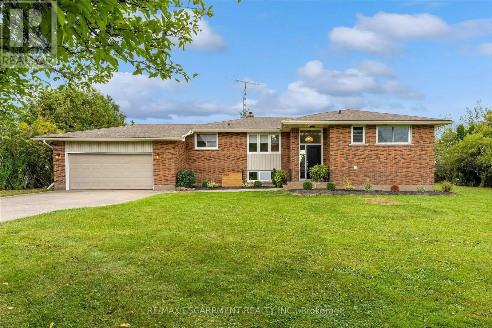 698 CONCESSION 6 ROAD