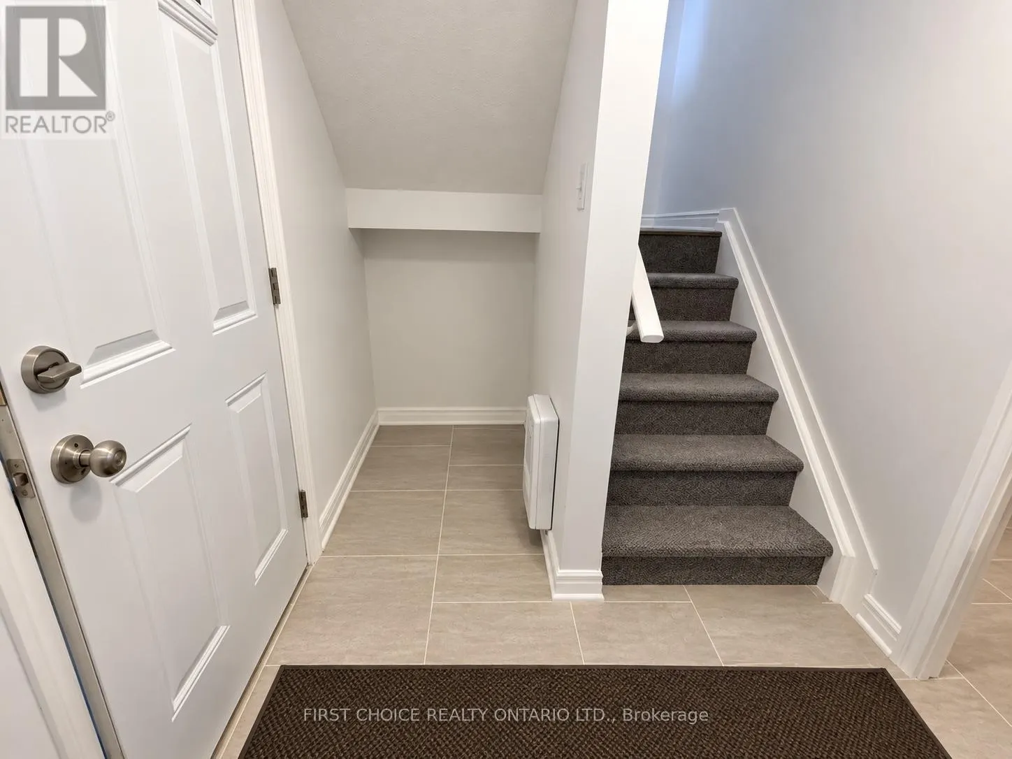 186 - 825 CAHILL DRIVE W
