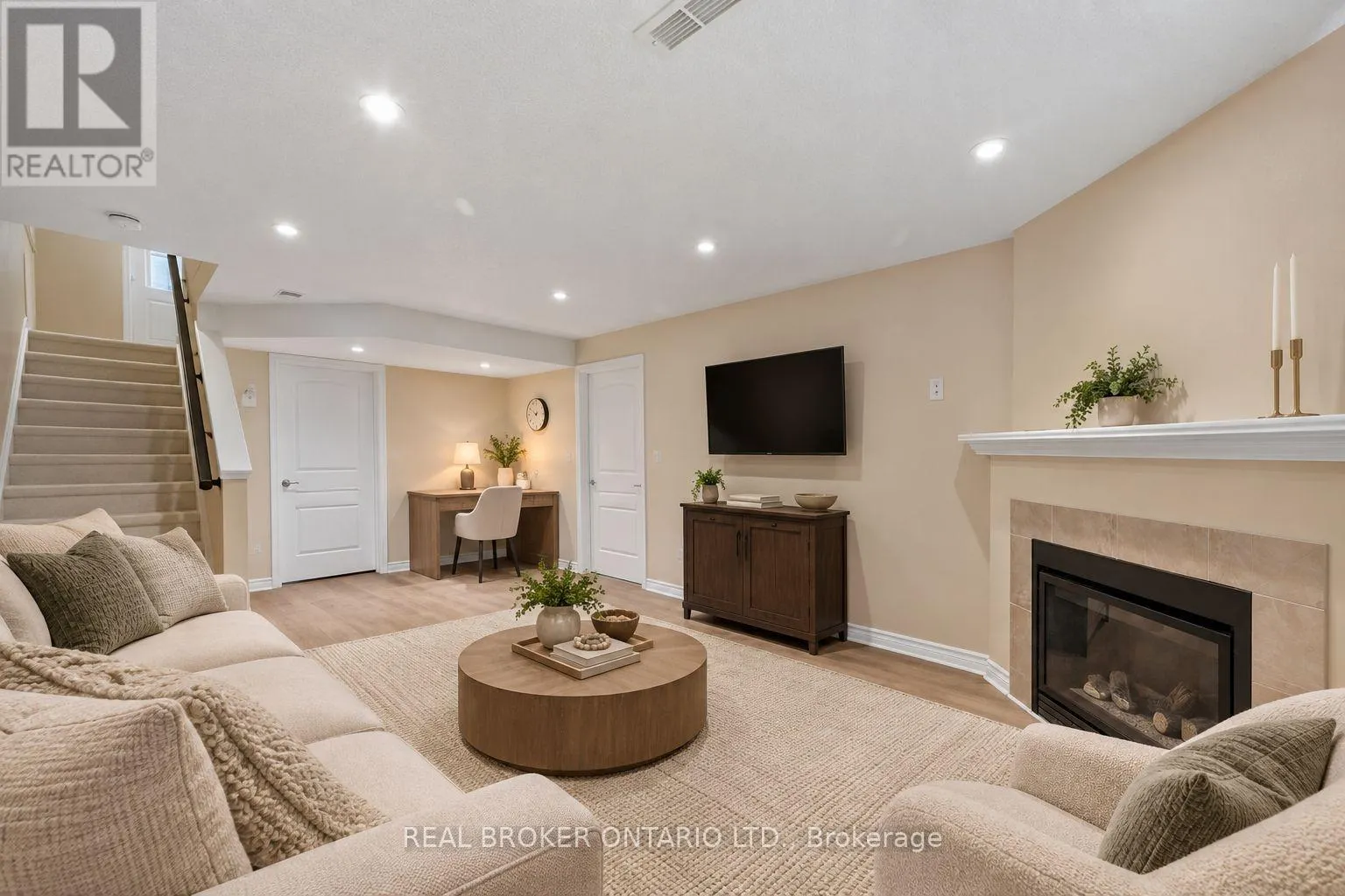 2221 ANGELICA AVENUE