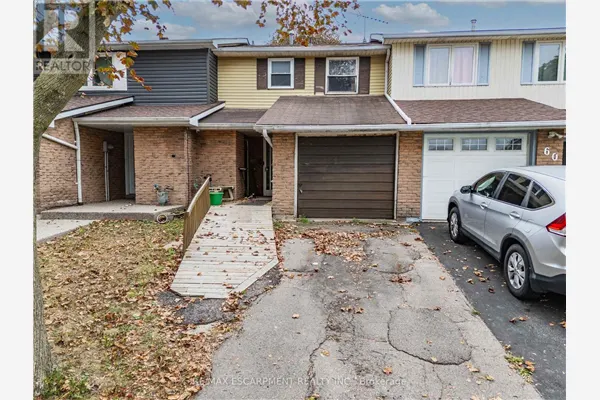 62 GLEDHILL CRESCENT