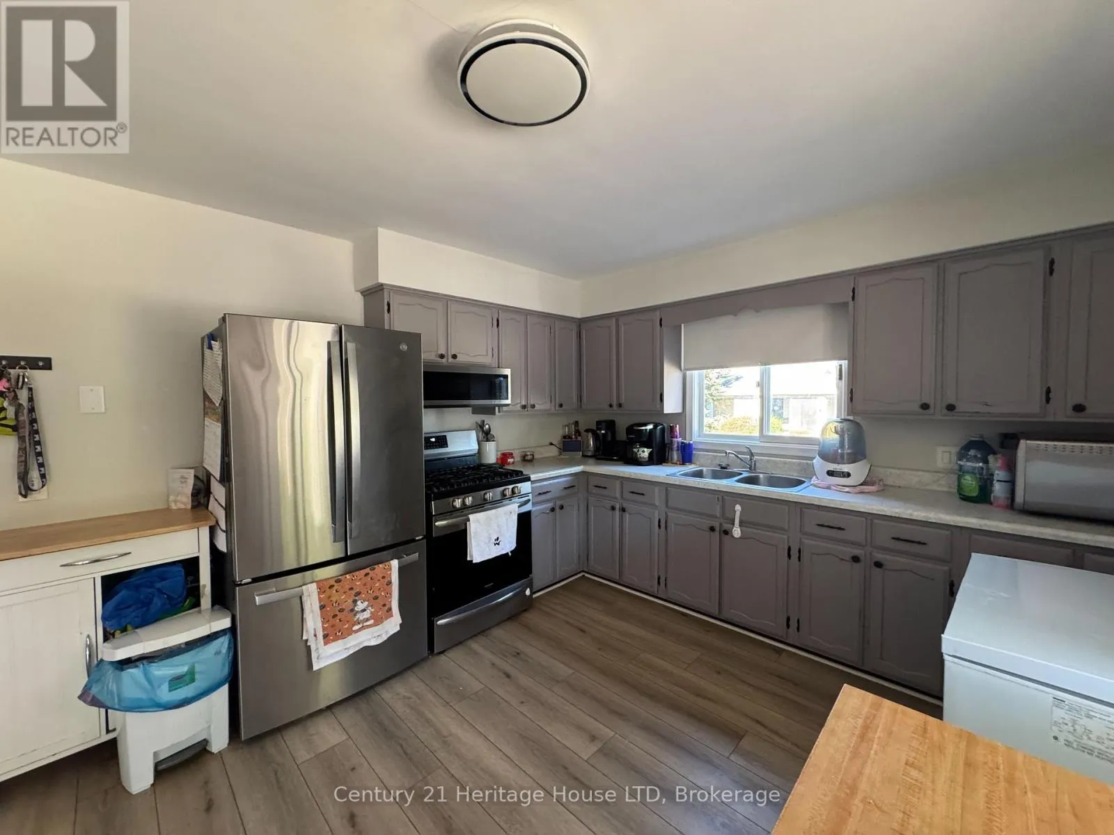 UNIT 1 - 1022 RIDGE ROAD #Unit 1
