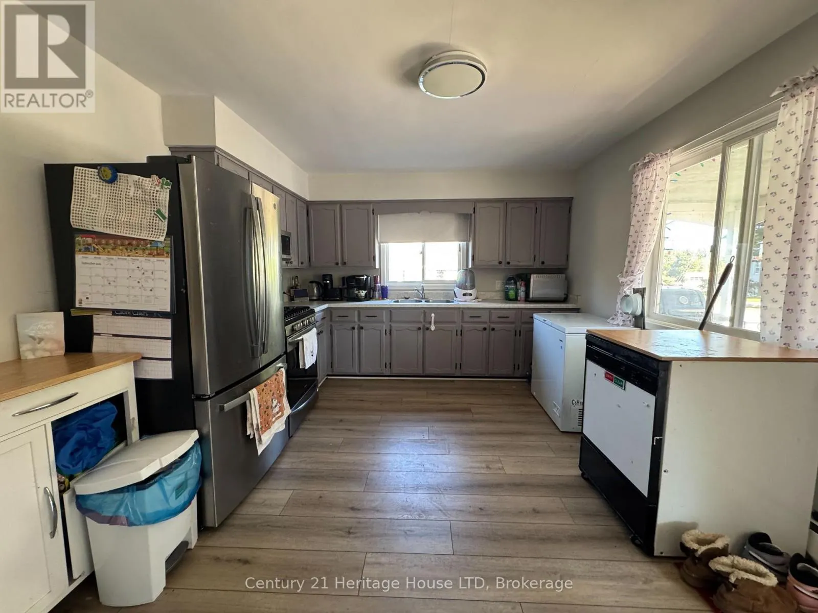 UNIT 1 - 1022 RIDGE ROAD #Unit 1