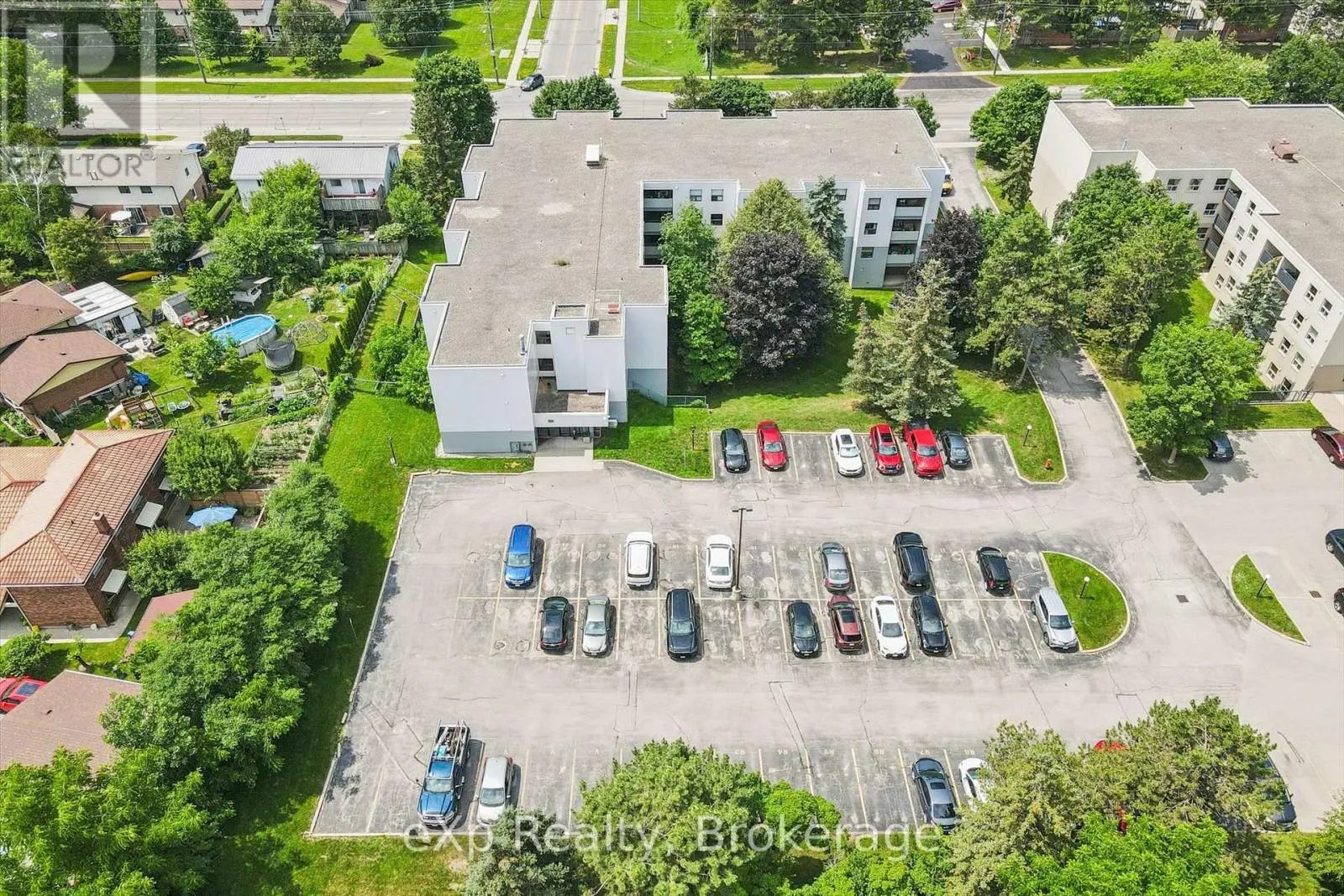 404 - 65 SILVERCREEK PARKWAY N #404