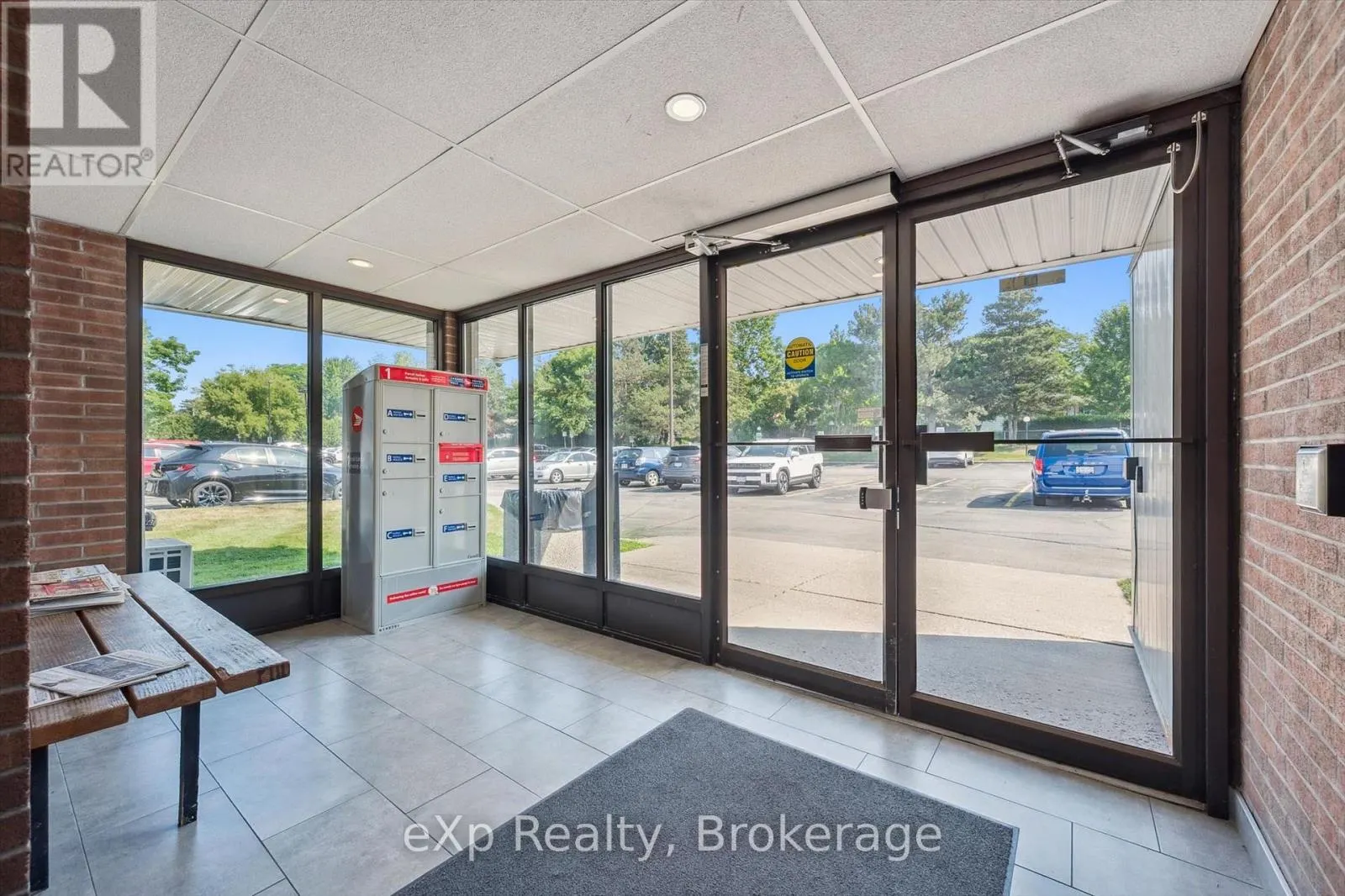 404 - 65 SILVERCREEK PARKWAY N #404
