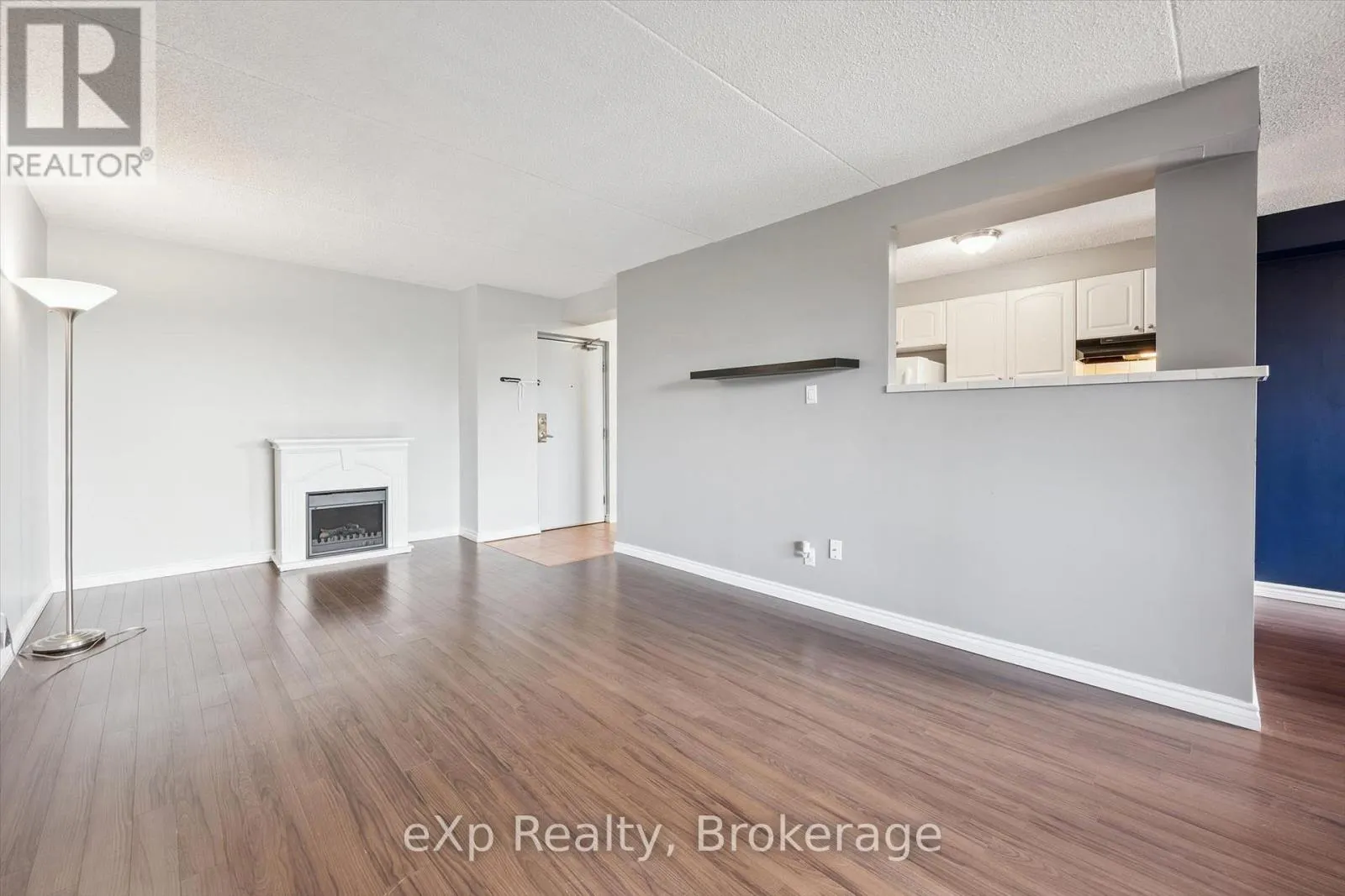 404 - 65 SILVERCREEK PARKWAY N #404