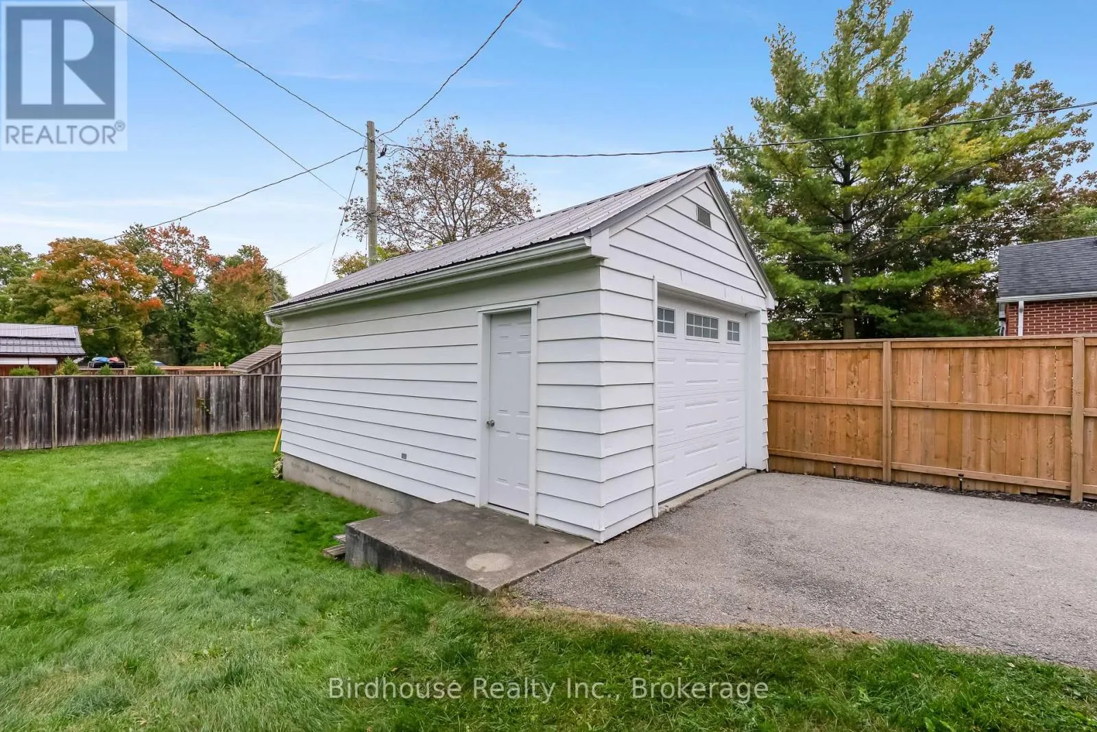 14 ANGELINE STREET S