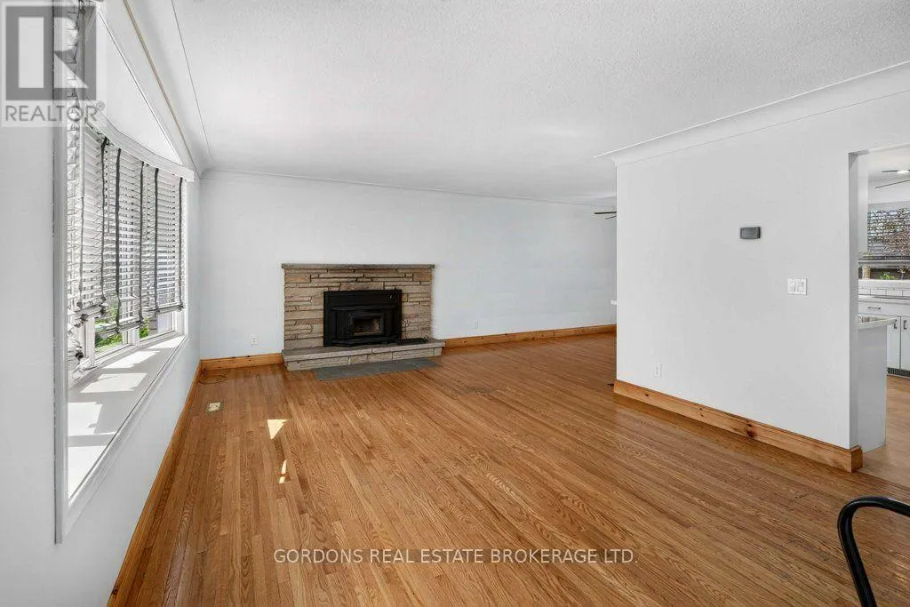 207 ROBERT WALLACE DRIVE