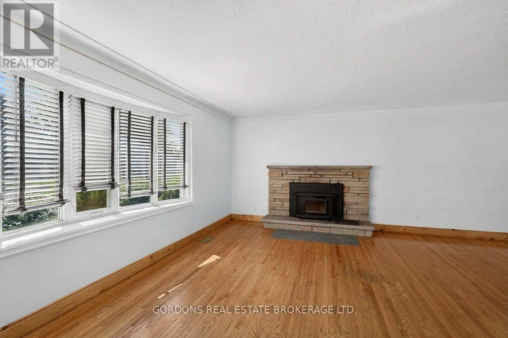 207 ROBERT WALLACE DRIVE