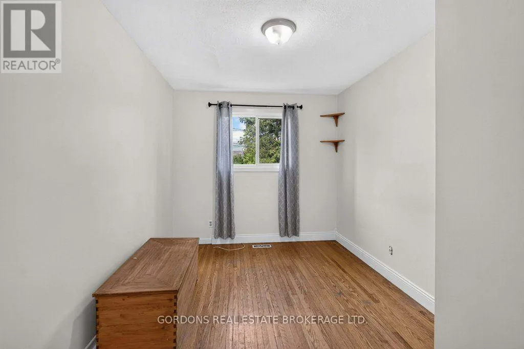 207 ROBERT WALLACE DRIVE