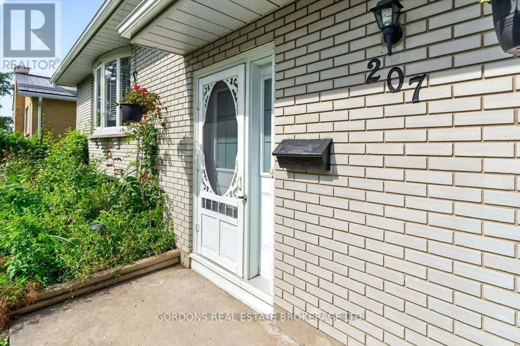 207 ROBERT WALLACE DRIVE