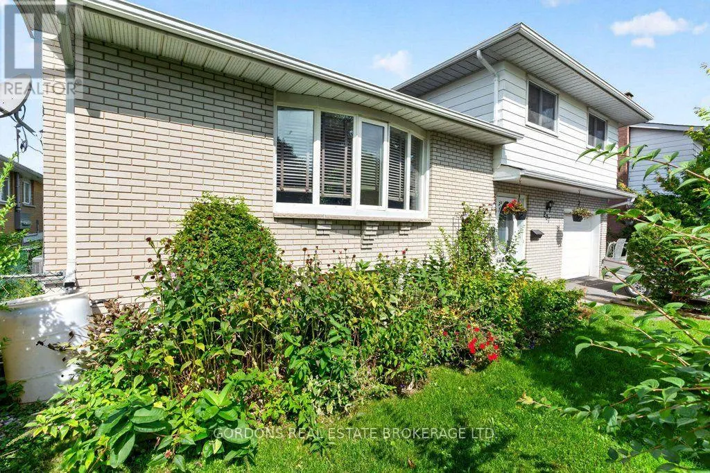 207 ROBERT WALLACE DRIVE