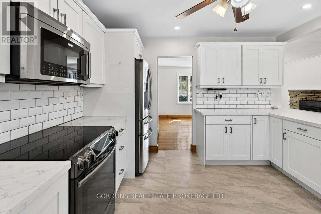 207 ROBERT WALLACE DRIVE