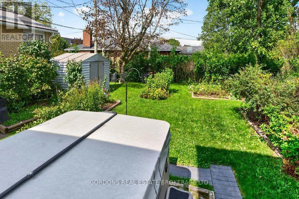 207 ROBERT WALLACE DRIVE