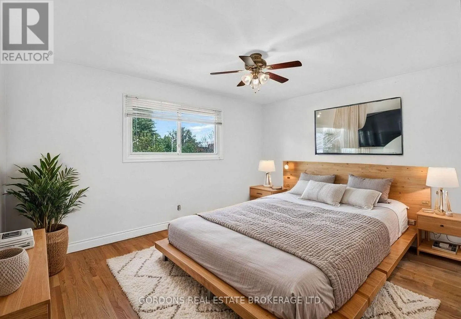 207 ROBERT WALLACE DRIVE