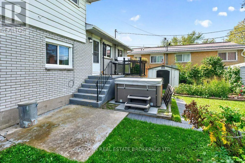 207 ROBERT WALLACE DRIVE
