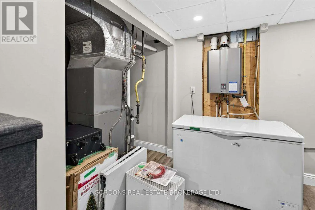 207 ROBERT WALLACE DRIVE