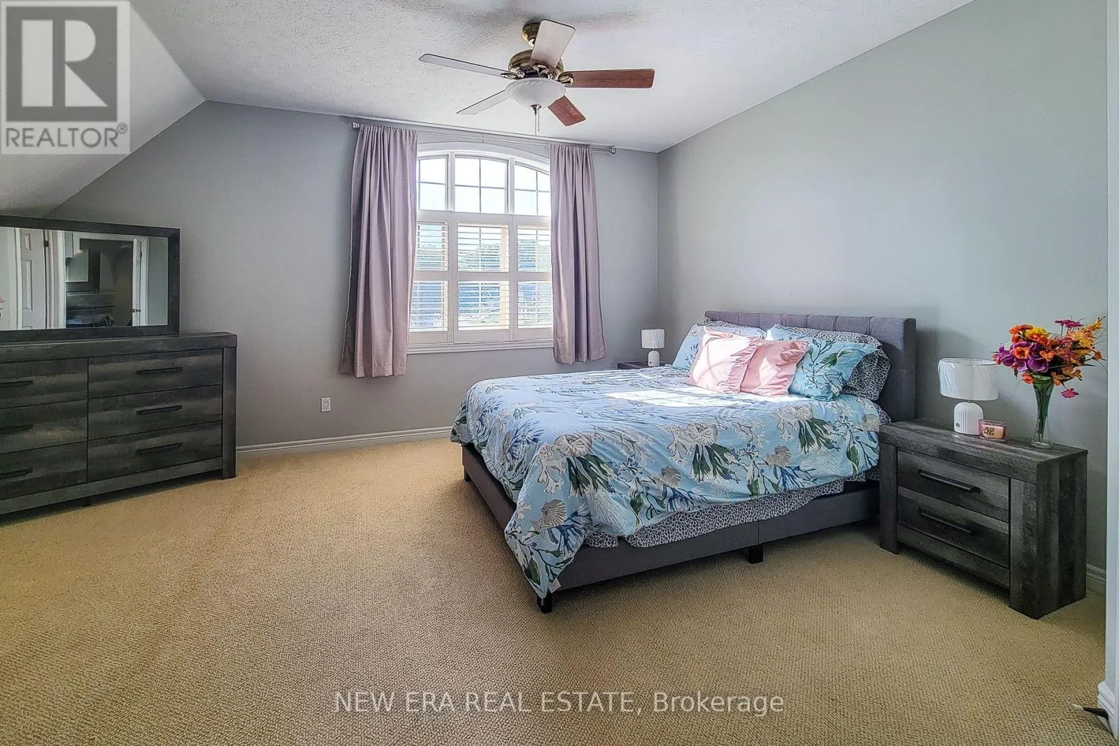 24 CARMICHAEL CRESCENT