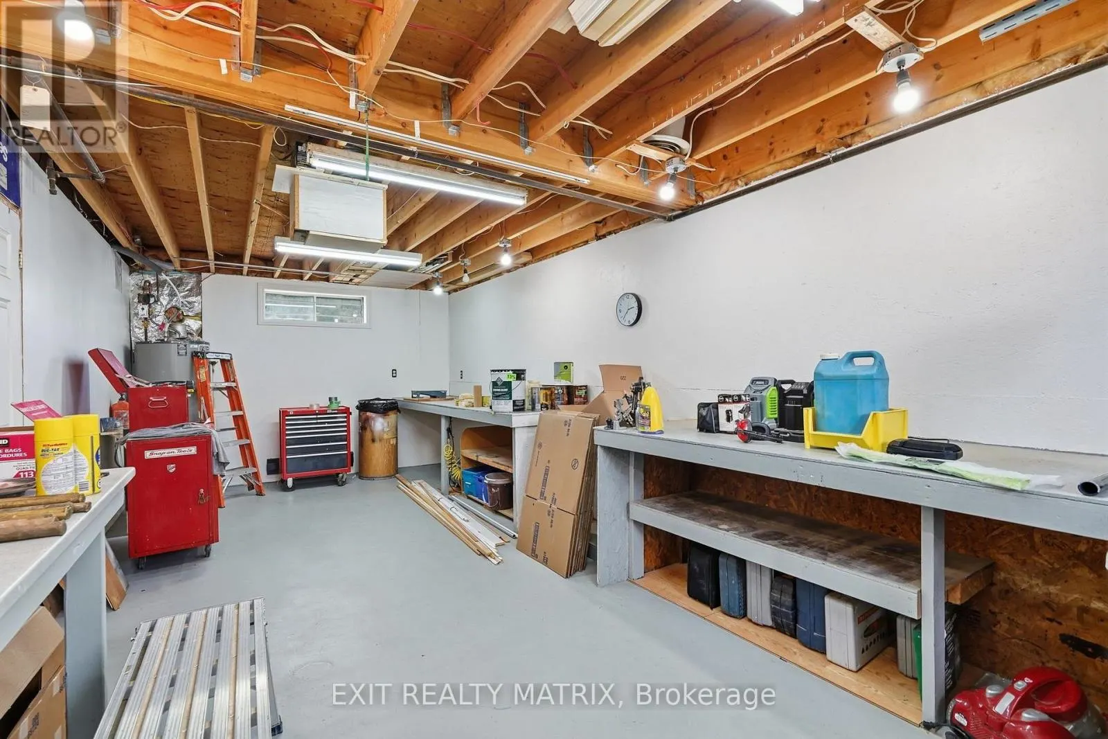 353 NELSON STREET E