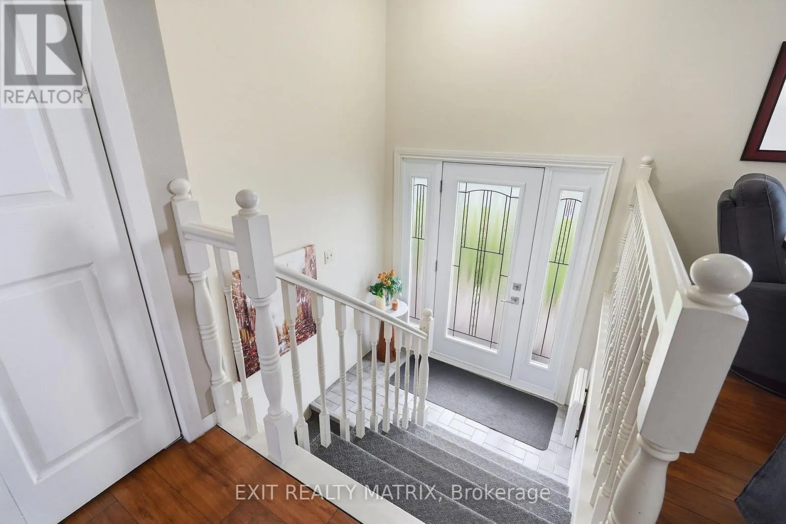 353 NELSON STREET E