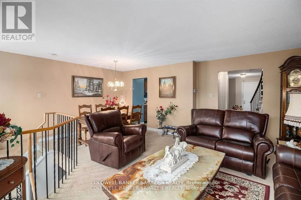 557 LATOUR CRESCENT