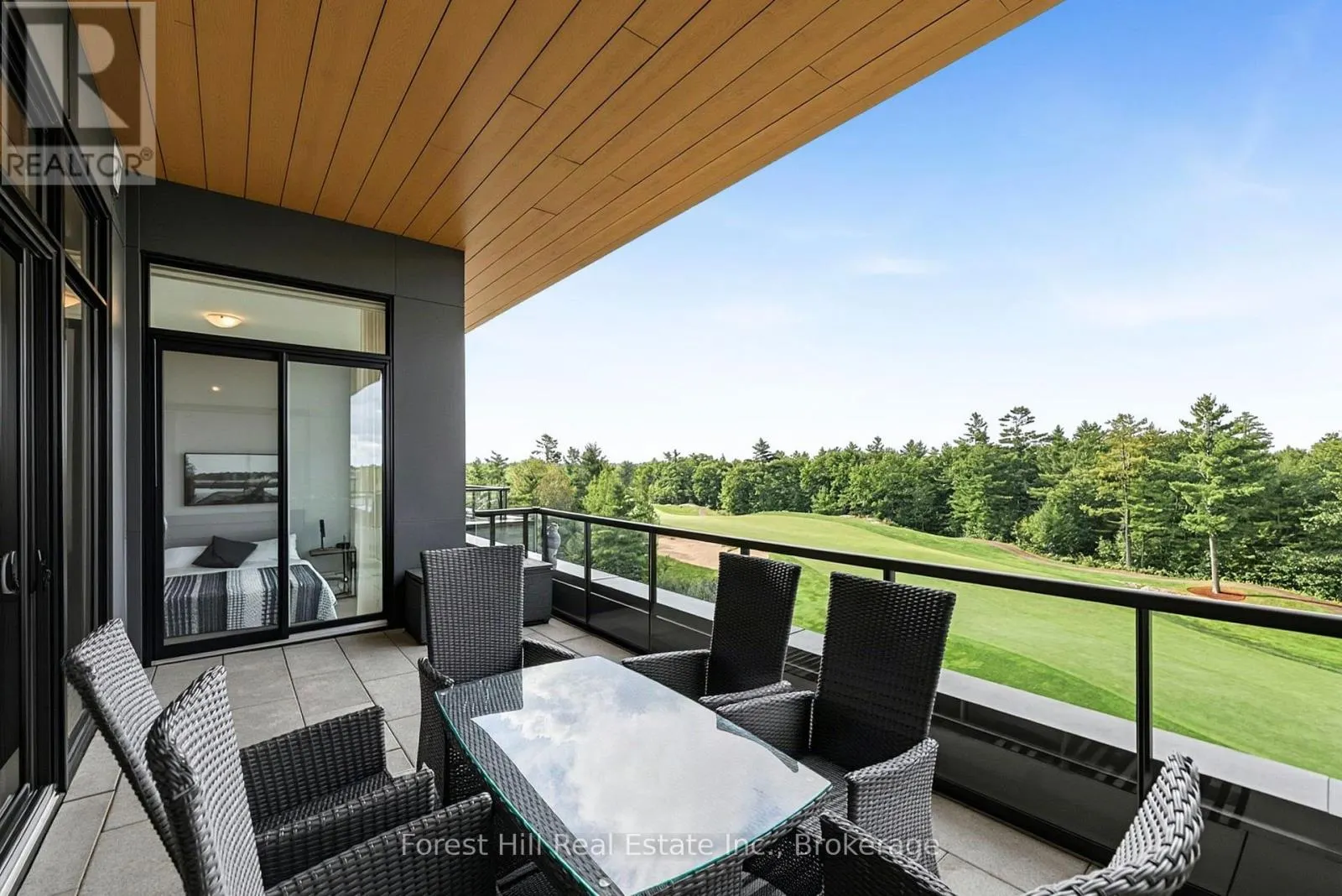 502 - 120 CARRICK TRAIL #502