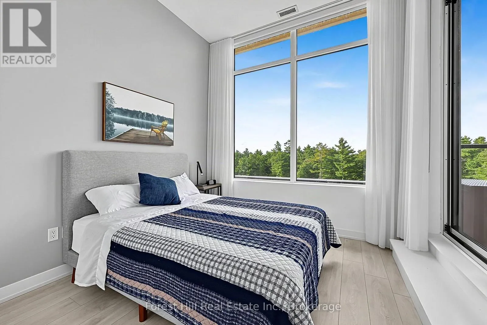 502 - 120 CARRICK TRAIL #502